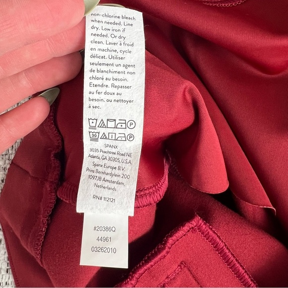 Spanx The Perfect Pant Kick Flare Pants Maroon Red Petite - Picture 8 of 9